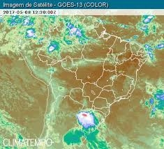 Produtor inicia preparo do solo para lavoura de inverno Produtor inicia preparo do solo para lavoura de inverno